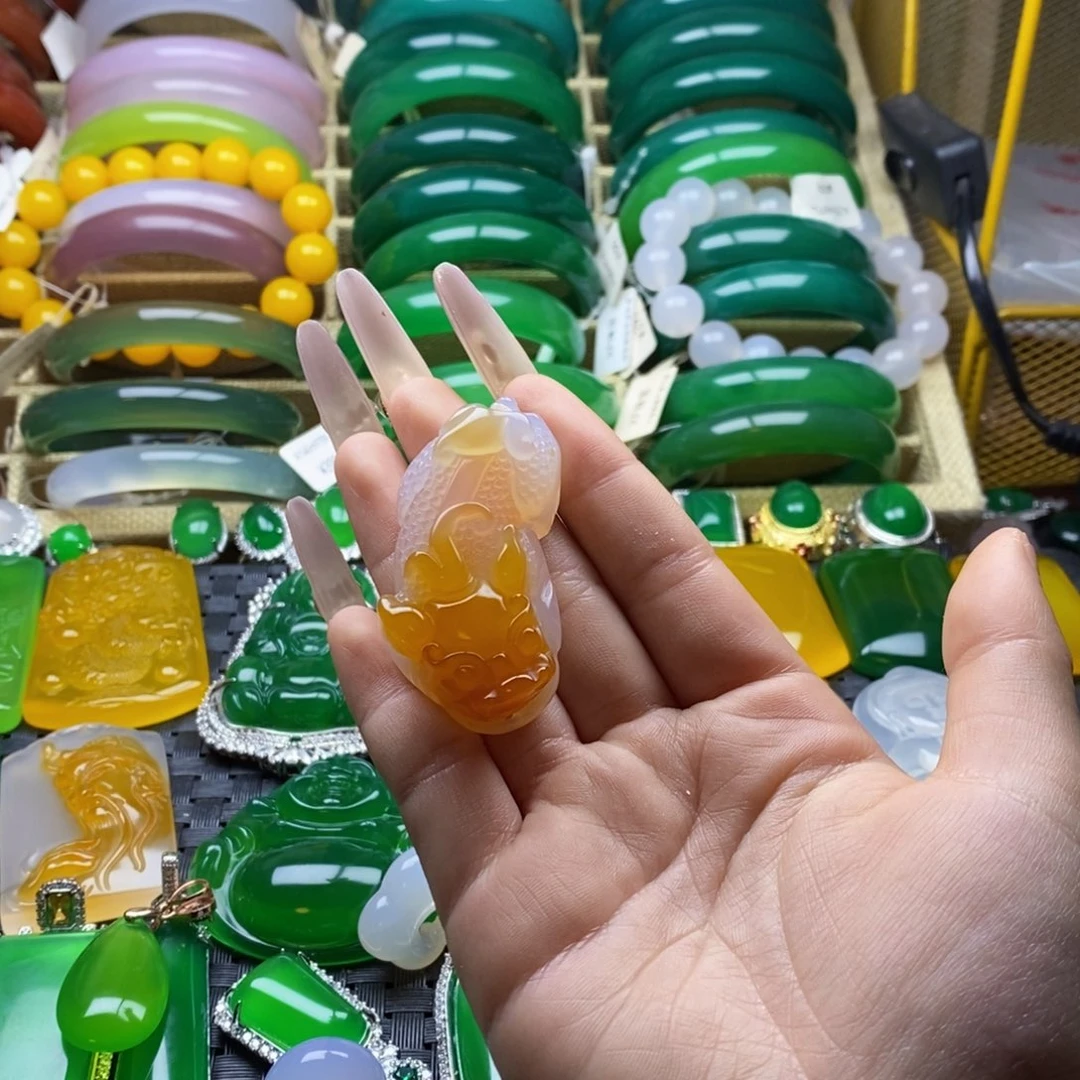 玛瑙/玉髓未镶嵌颈饰