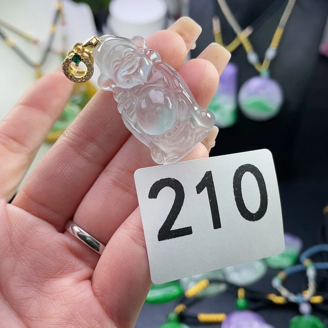 翡翠未镶嵌吊坠(赠链)