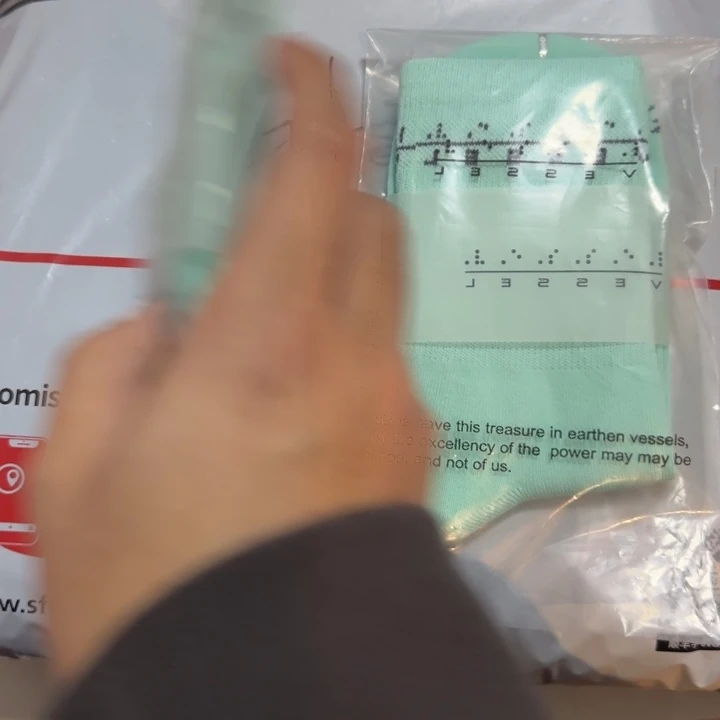 vs袜子湖水蓝袜子两包