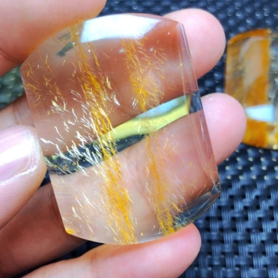 水晶颈饰未镶嵌孙*格水晶