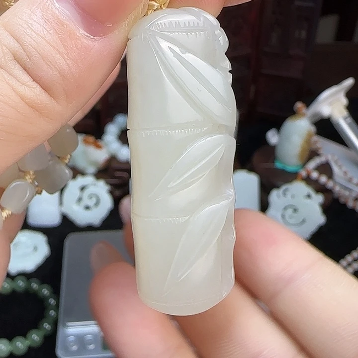 和田玉未镶嵌颈饰定制发货