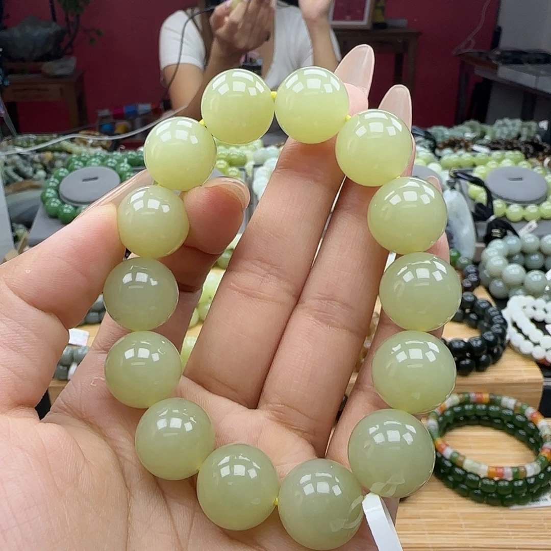 和田玉未镶嵌手串