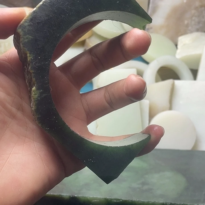 和田玉（糖玉）未镶嵌珠宝半成品