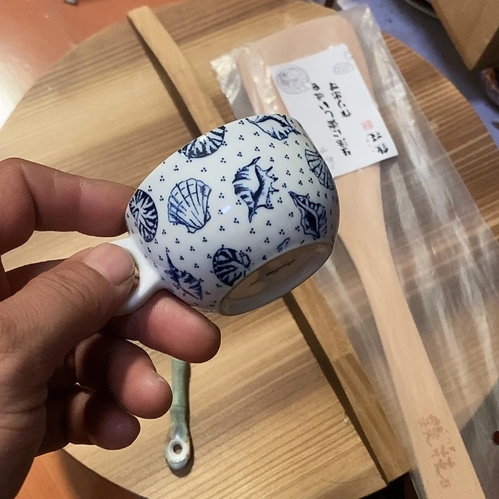 R****瓷片32厘米铁锅啊发货
