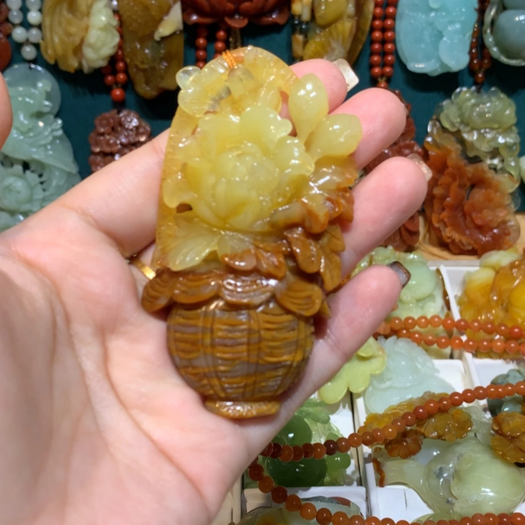 用***5蛇纹石玉未镶嵌颈饰