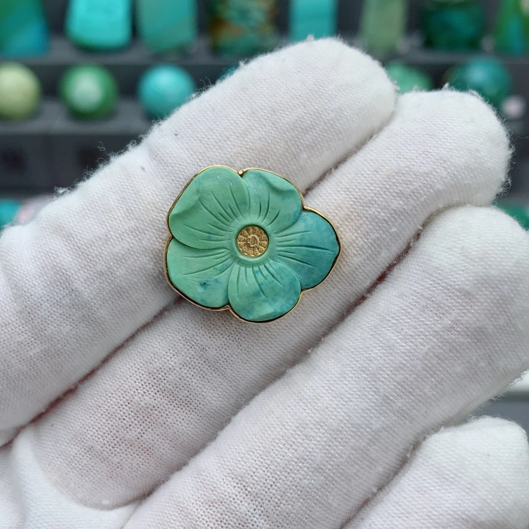 绿松石颈饰18K金镶嵌