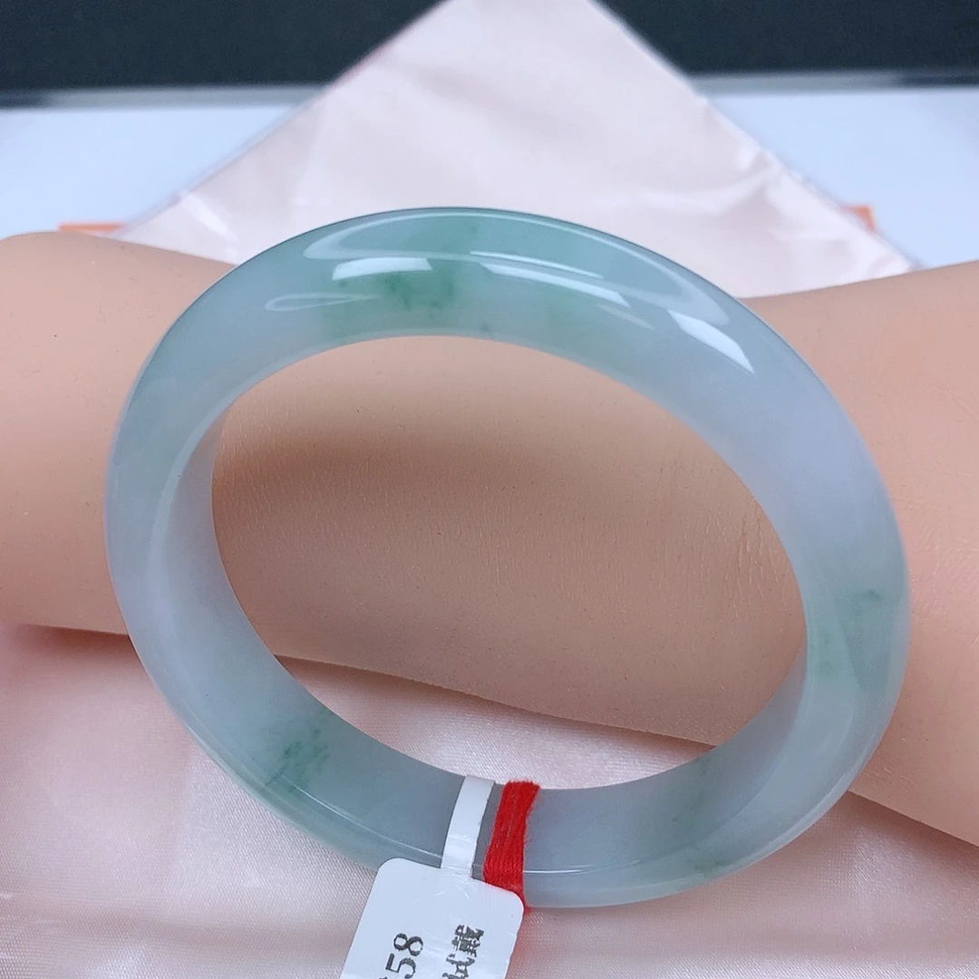 【闪购商品】未镶嵌手镯翡翠，58