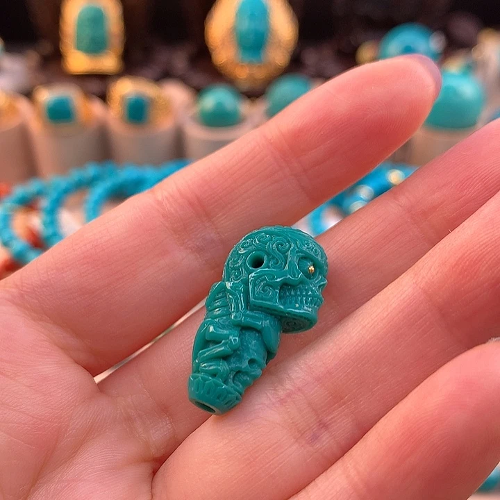 绿松石配饰未镶嵌