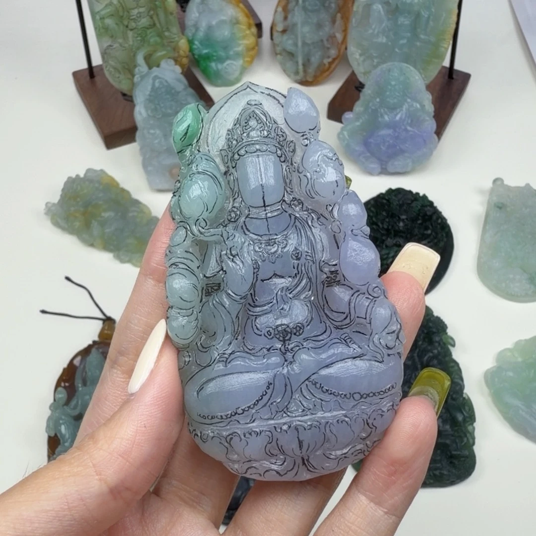 鹏***哥翡翠未镶嵌颈饰度母
