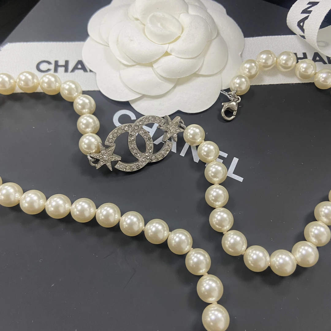 未使用 Chanel/香奈儿 经典  五芒星 银色 镶钻 珍珠项链AW0377