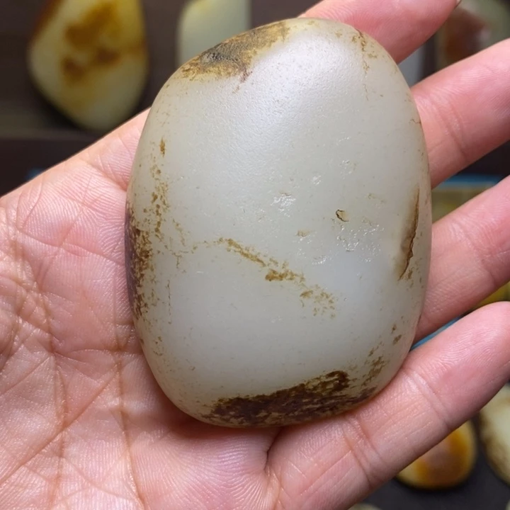 卫***民定制和田玉未镶嵌1