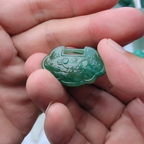 未镶嵌独山玉吊坠(不含链)艺****心