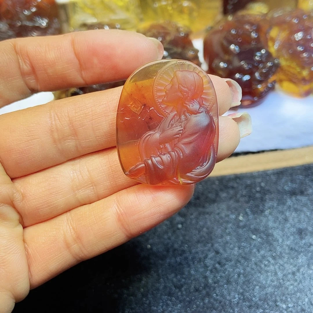 琥珀颈饰未镶嵌琥珀