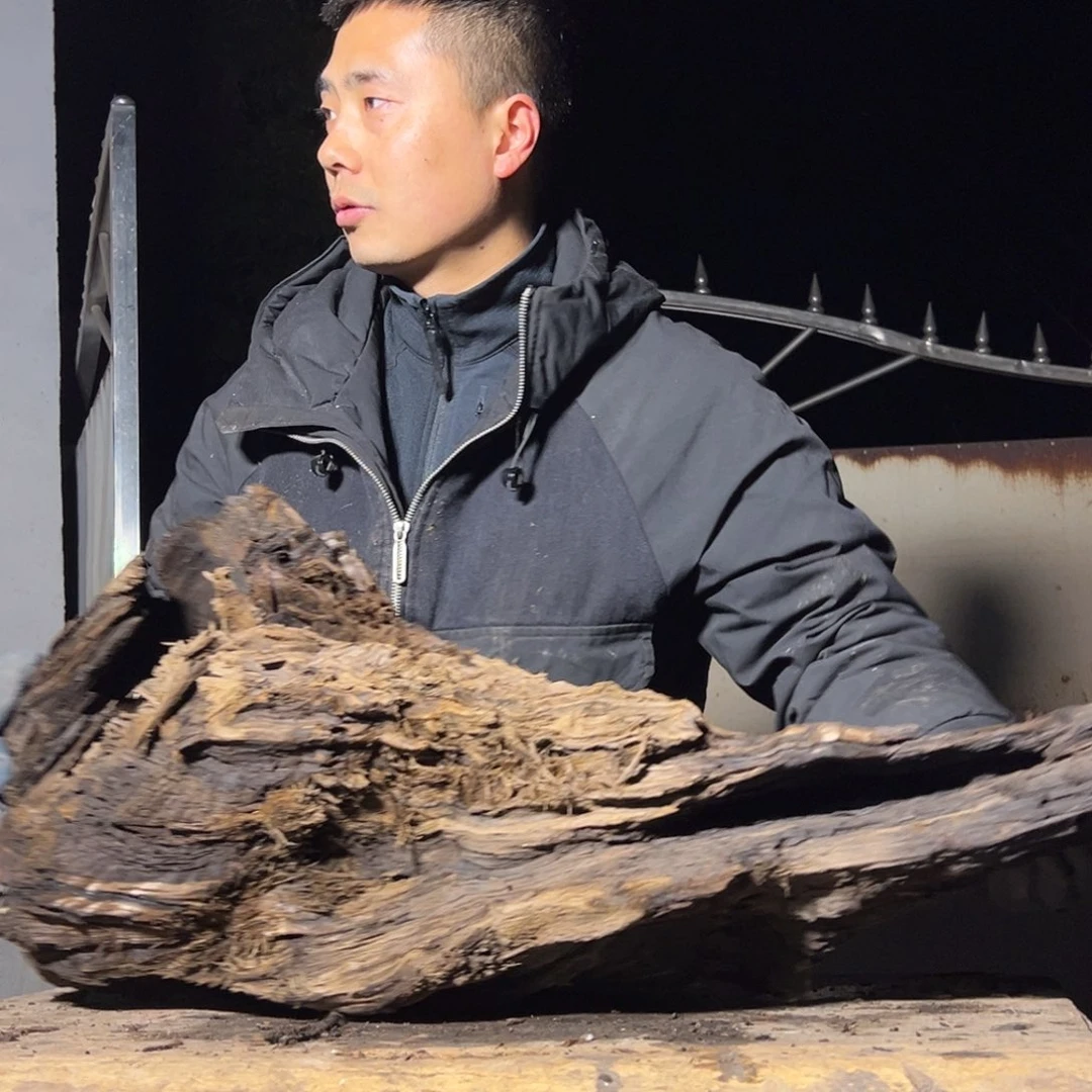 阴沉木楠****馆金丝楠木根料摆件等