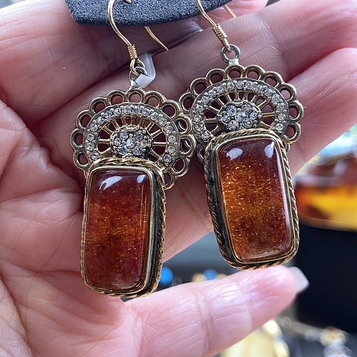 吉***雅琥珀银S925镶嵌耳饰耳环