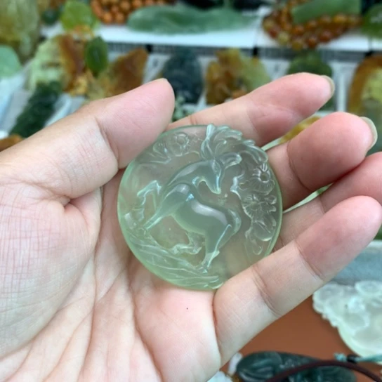 咖***罗未镶嵌蛇纹石玉颈饰