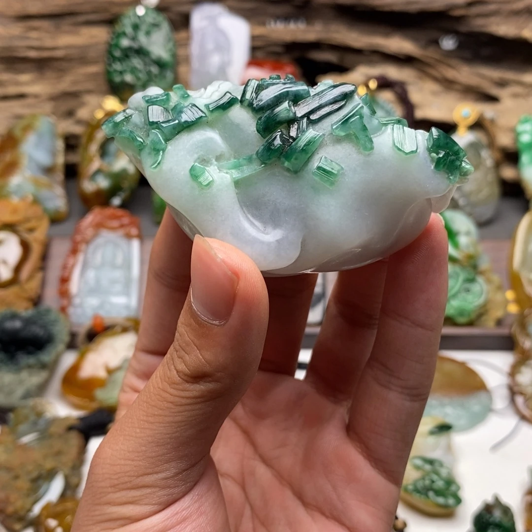 未镶嵌挂件翡翠一
