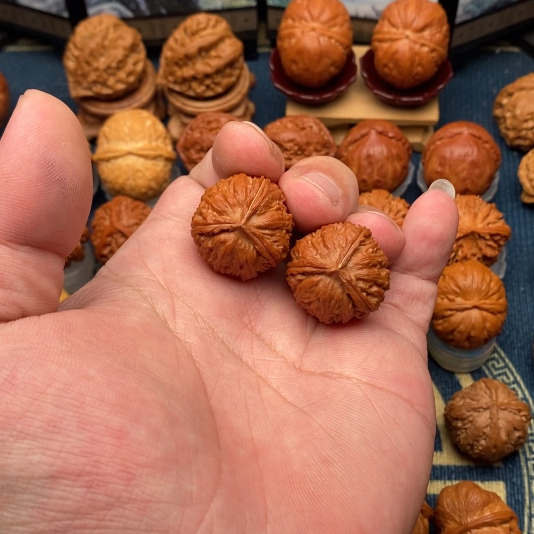 微***醺文玩核桃把件三棱