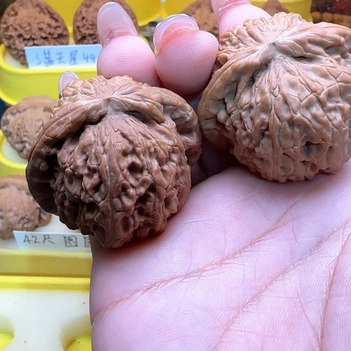 麦*文玩核桃四四尺，全品焖白文文核桃四四