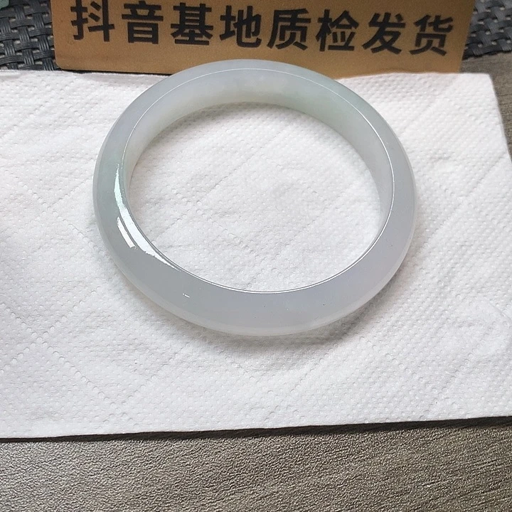 颈饰未镶嵌翡翠55.9圈 微瑕