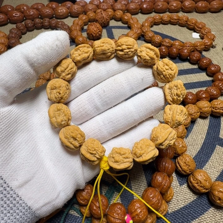 越***丘文玩核桃吊坠嵩山金蟾