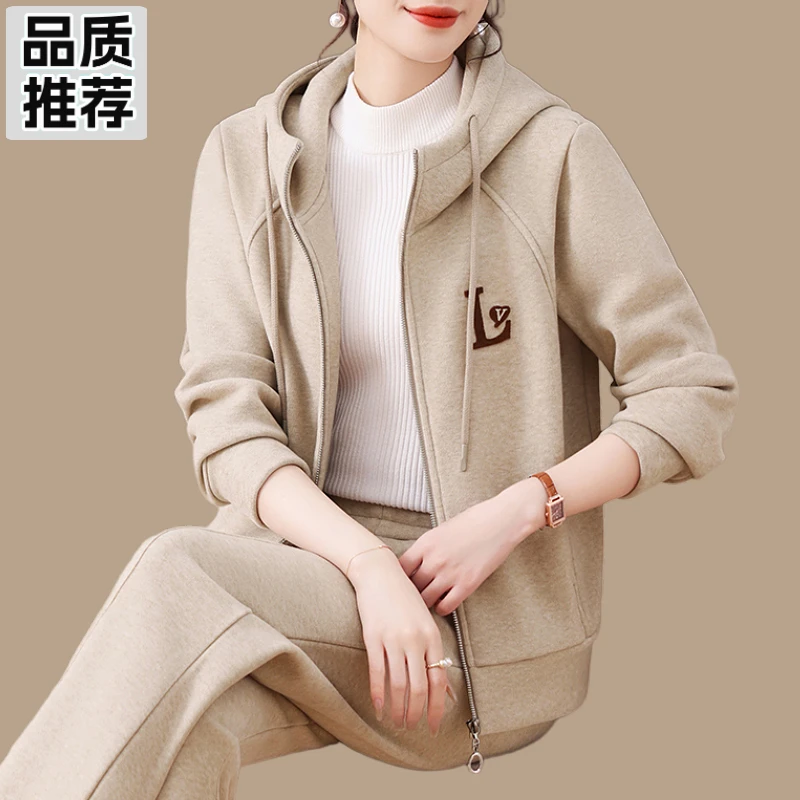 妈妈冬装外套2025新款加绒加厚卫衣中老年运动服套装女秋冬跑步服