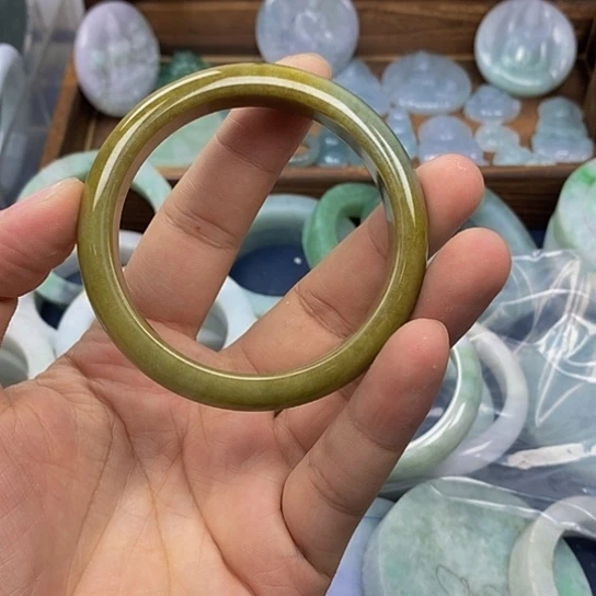 翡翠未镶嵌手镯59