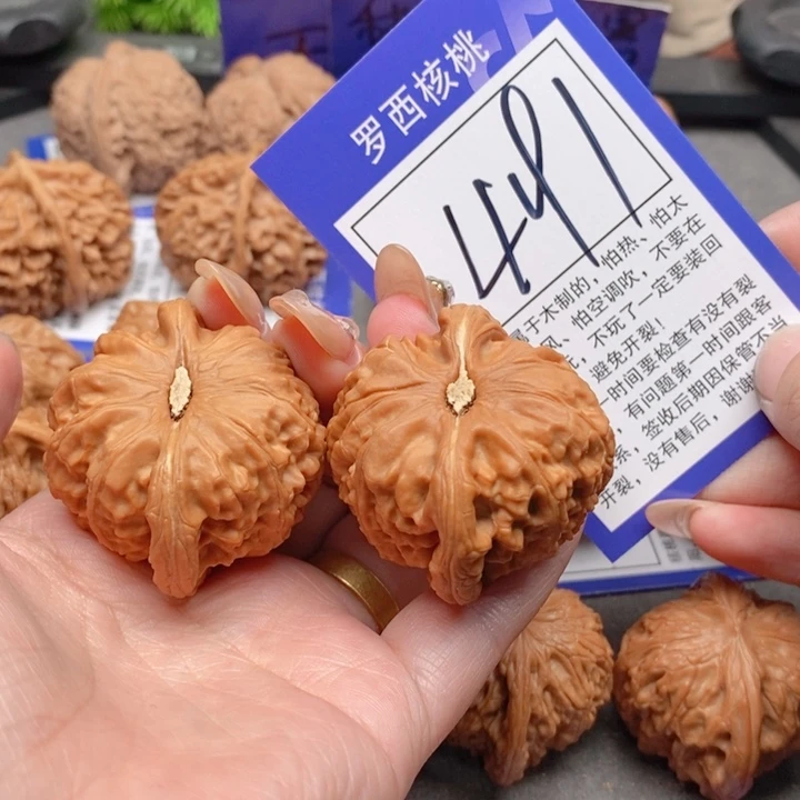 把件桃核当**错43白狮子441