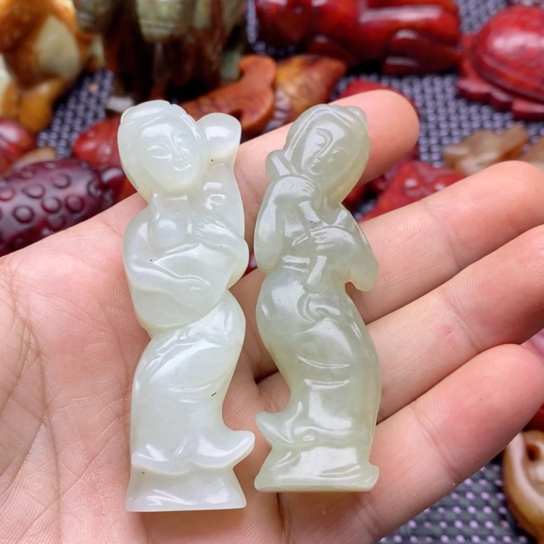 蛇纹石玉颈饰未镶嵌刀**佬