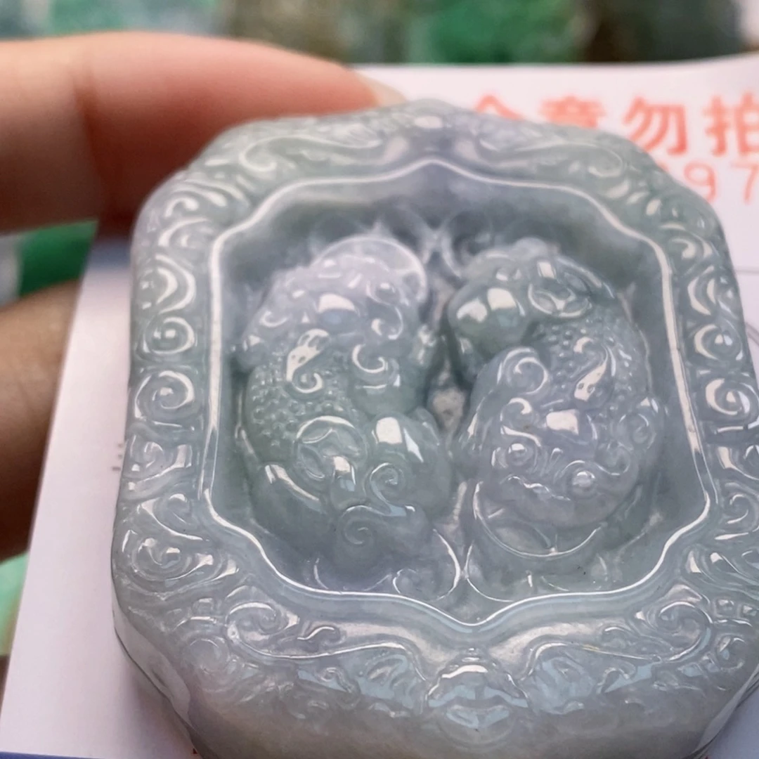 吊坠(不含链)未镶嵌翡翠