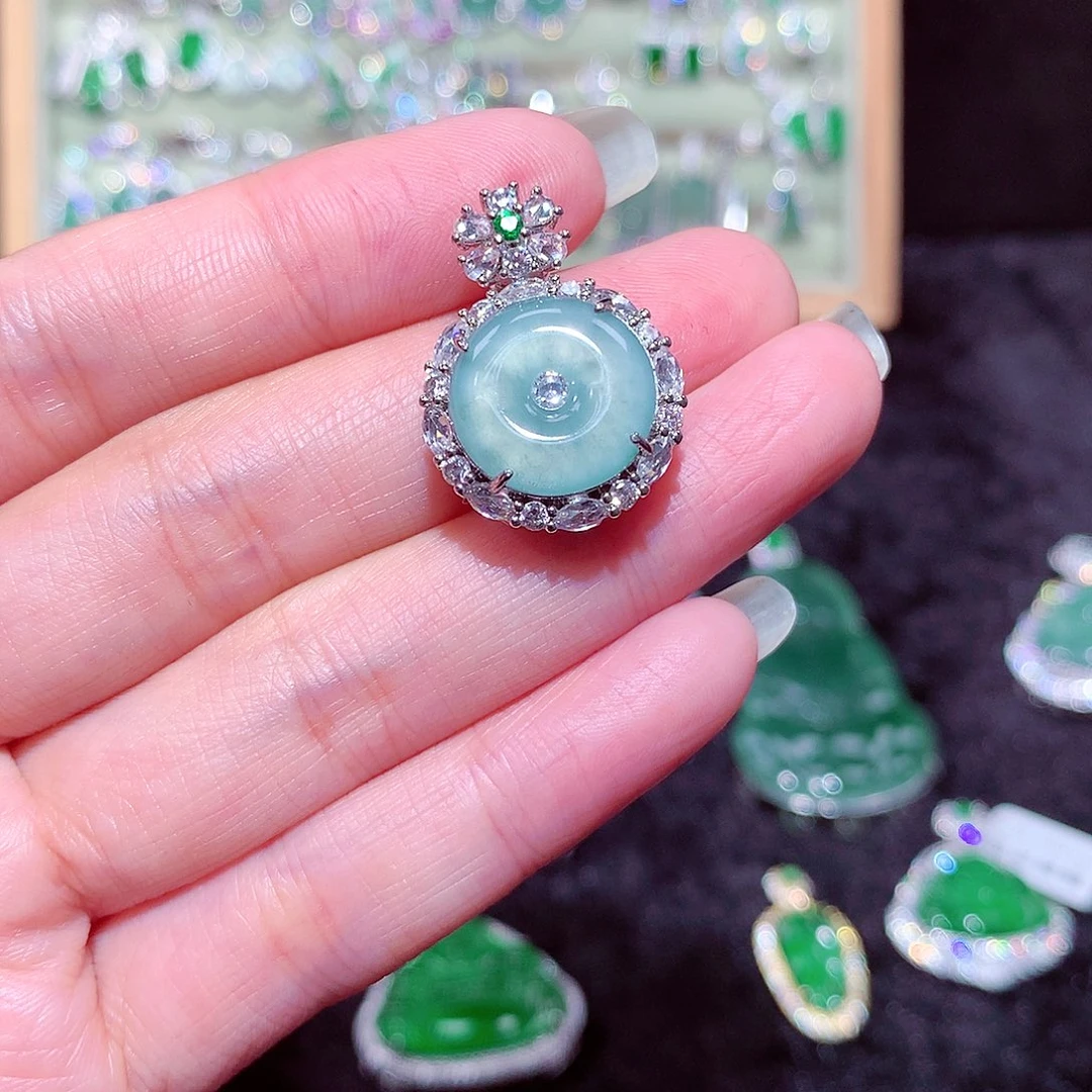 【闪购商品】翡翠吊坠(不含链)未镶嵌