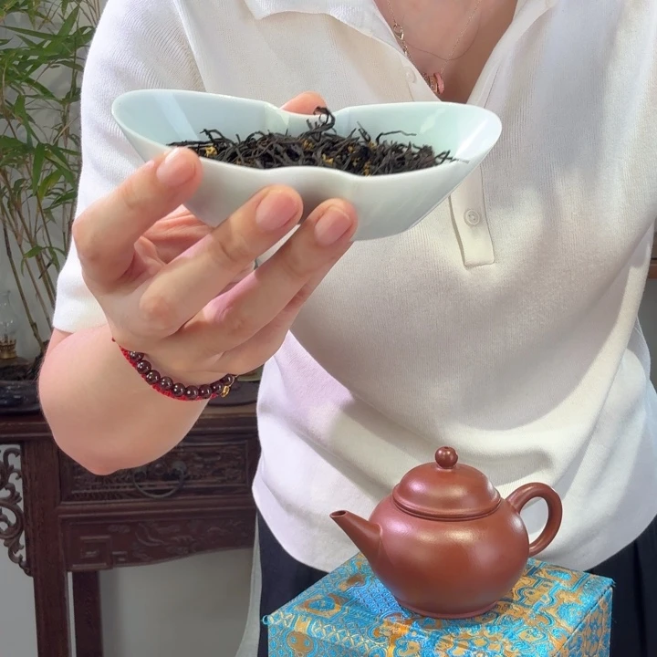 茶壶紫砂桂花红茶五官