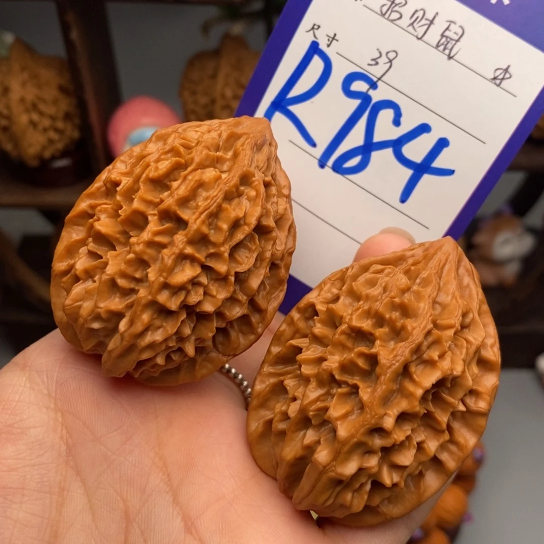 文玩核桃吊坠招财鼠39