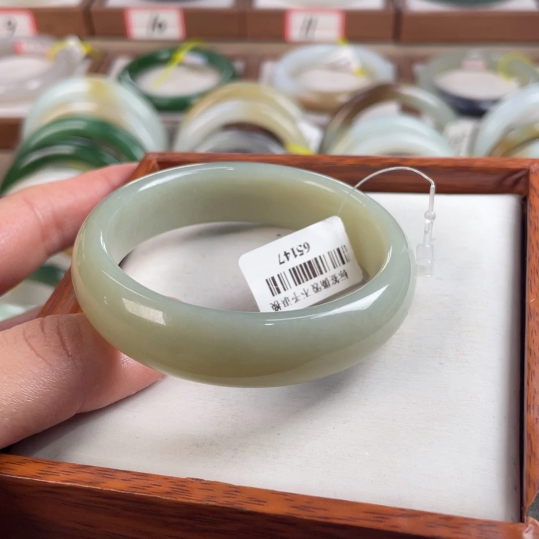 【闪购商品】和田玉手镯未镶嵌.53.35
