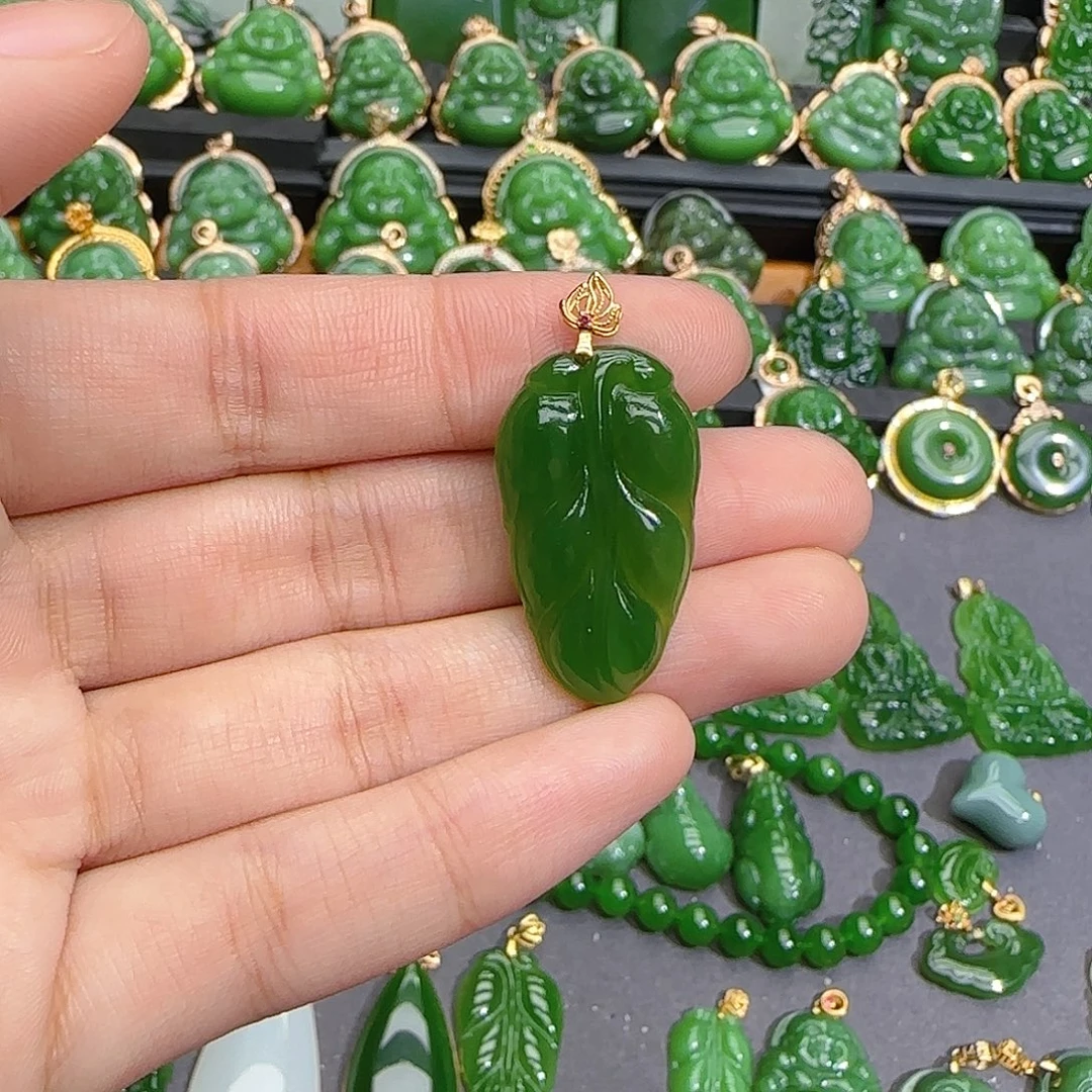 和田玉（碧玉）18K金镶嵌颈饰