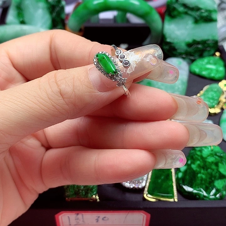 翡翠银S925镶嵌颈饰翡翠
