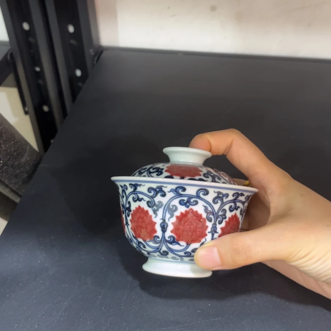 路***前双钩线青花釉里红缠枝莲元宝盖碗