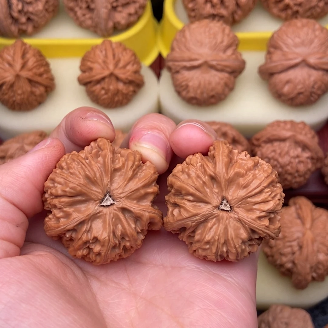 文玩核桃把件六***禾38精品文山三棱