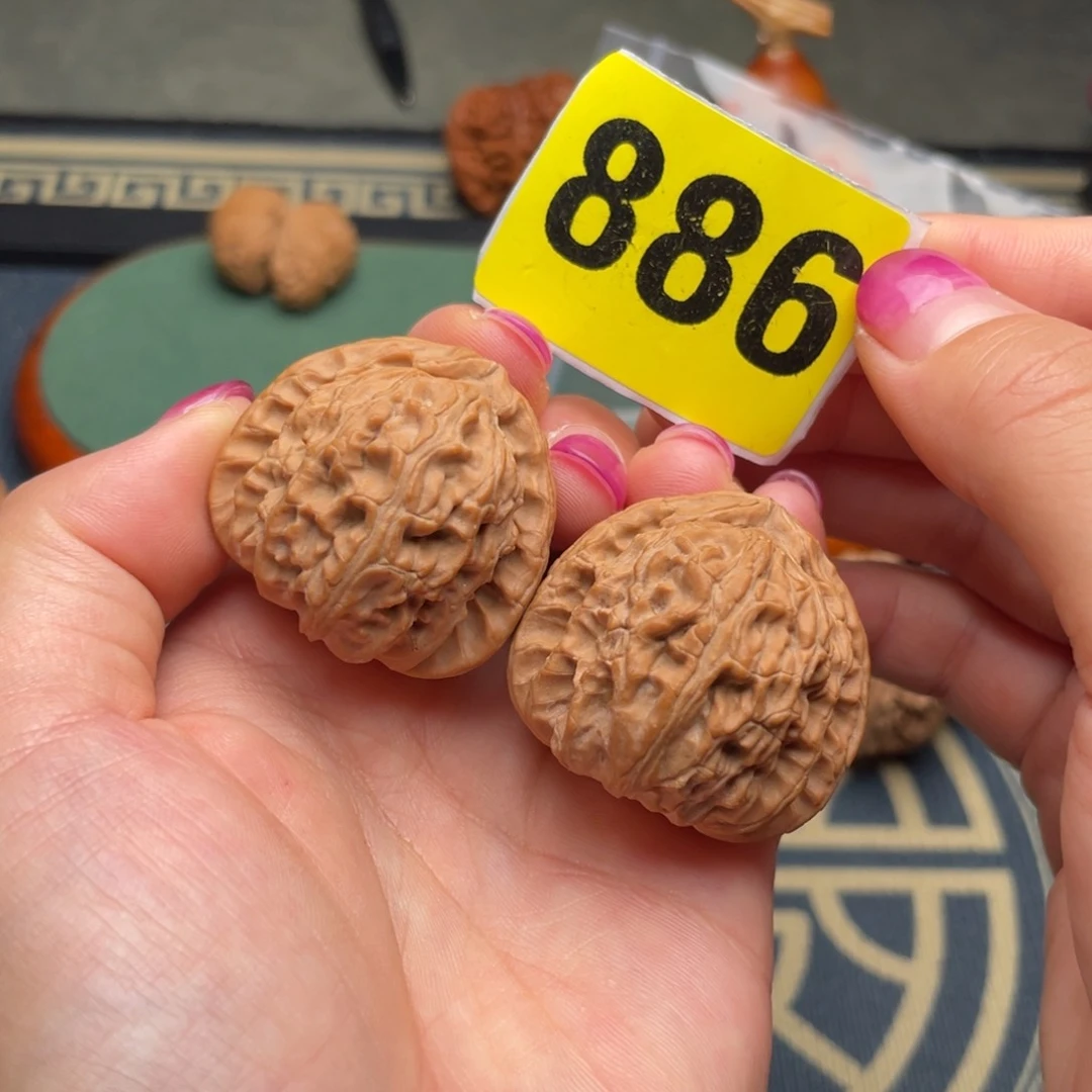 文玩核桃吊坠35全品三角白886号
