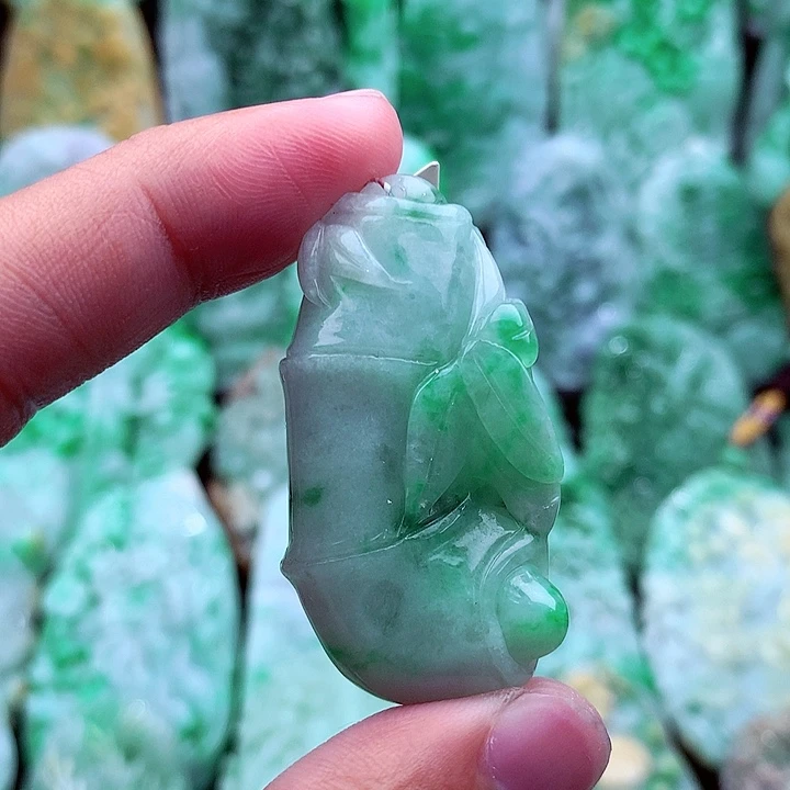 翡翠吊坠(不含链)未镶嵌