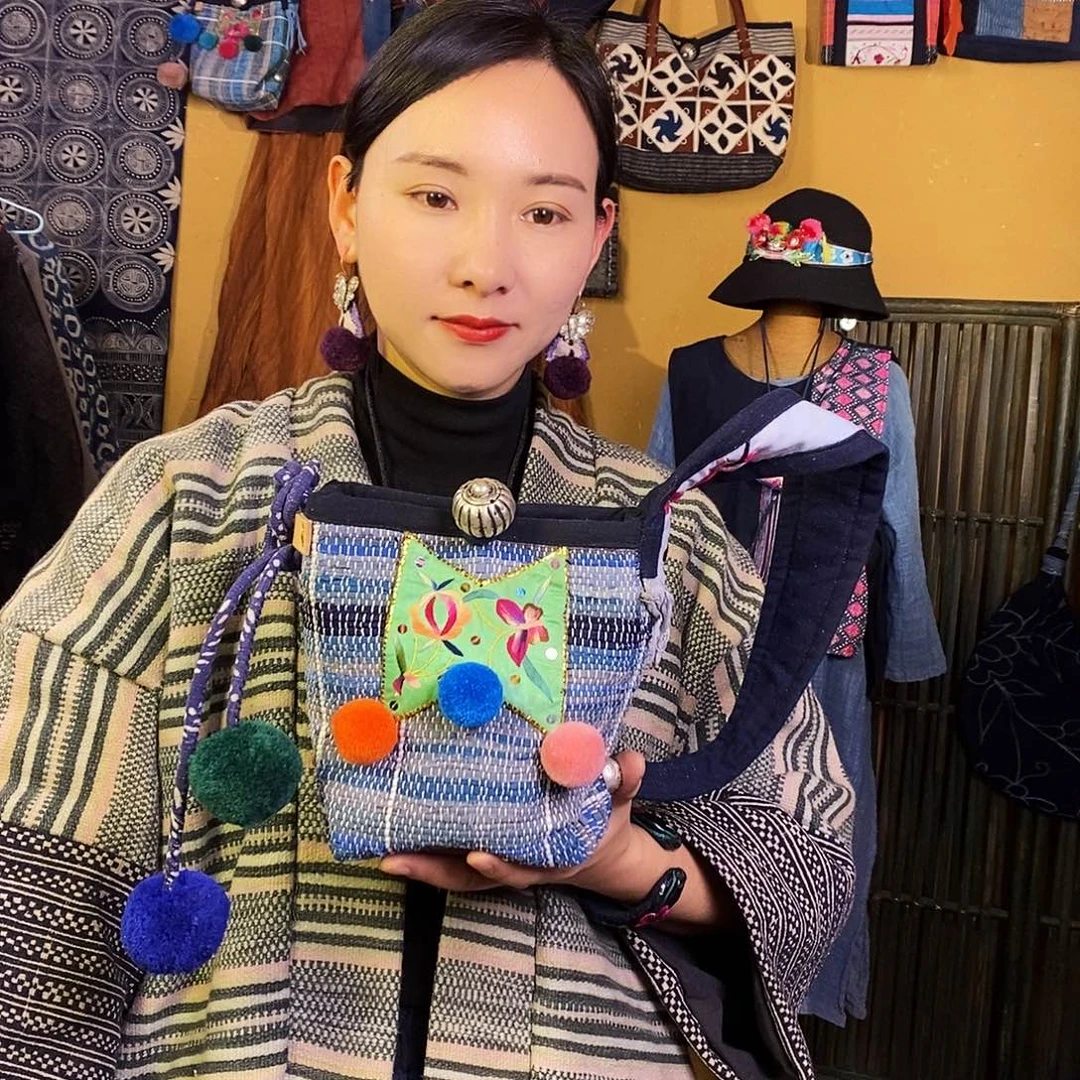 织绣手工老绣包包