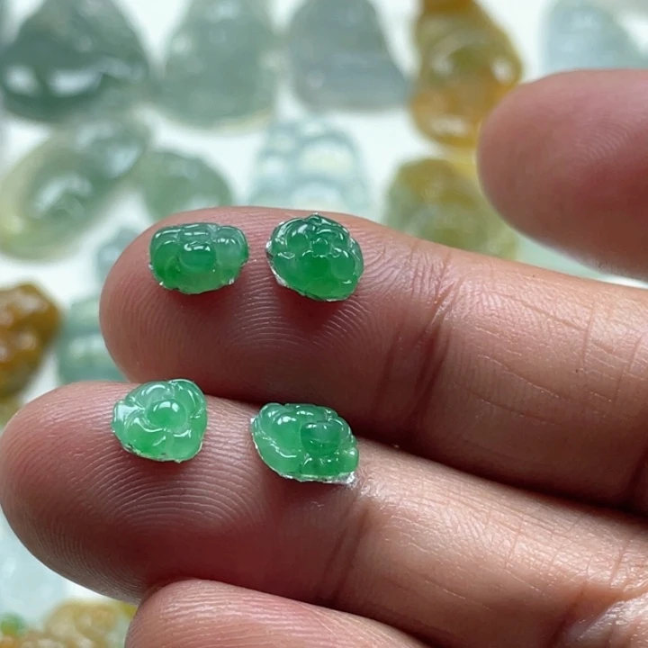 翡翠未镶嵌颈饰27