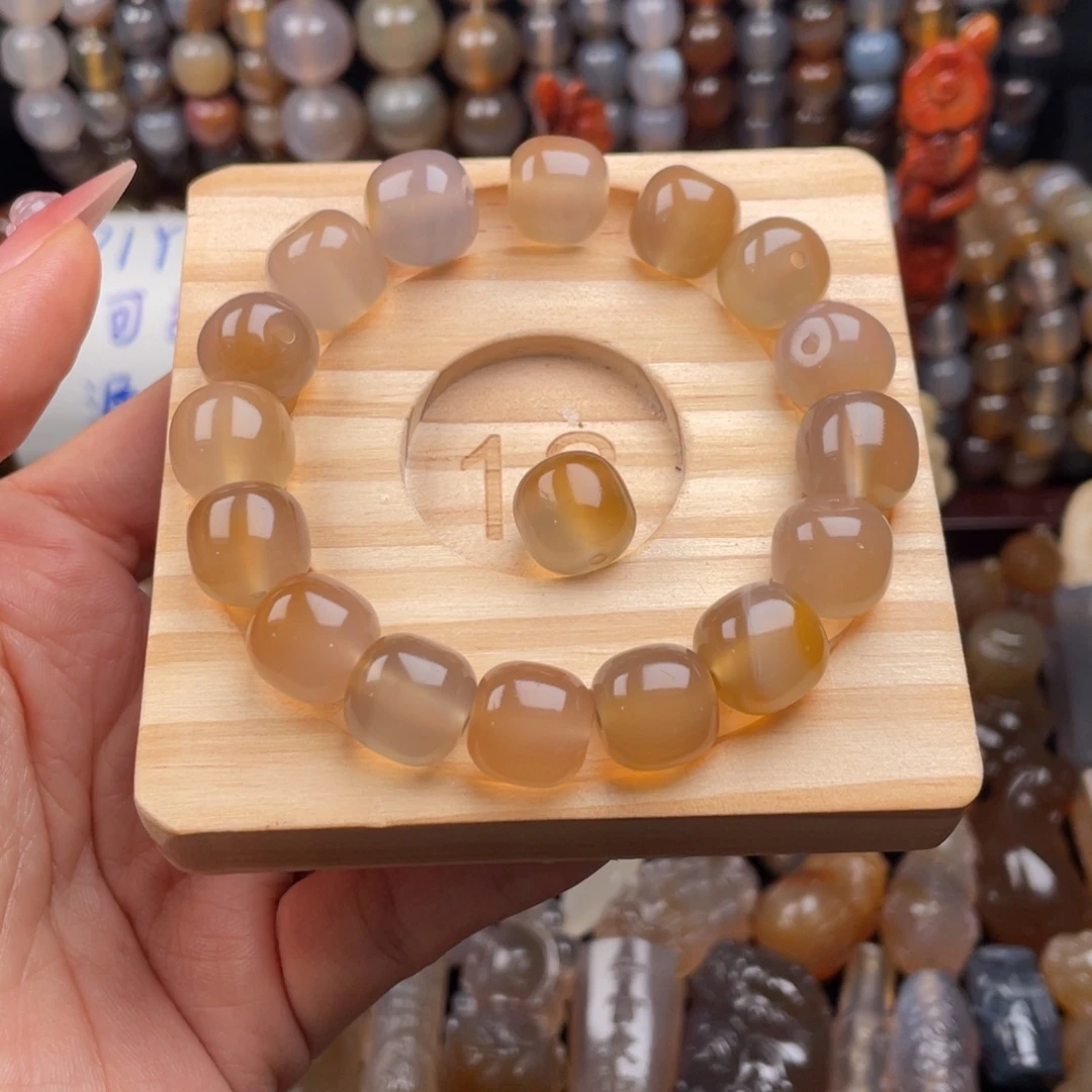 爻***上玛瑙/玉髓未镶嵌手链