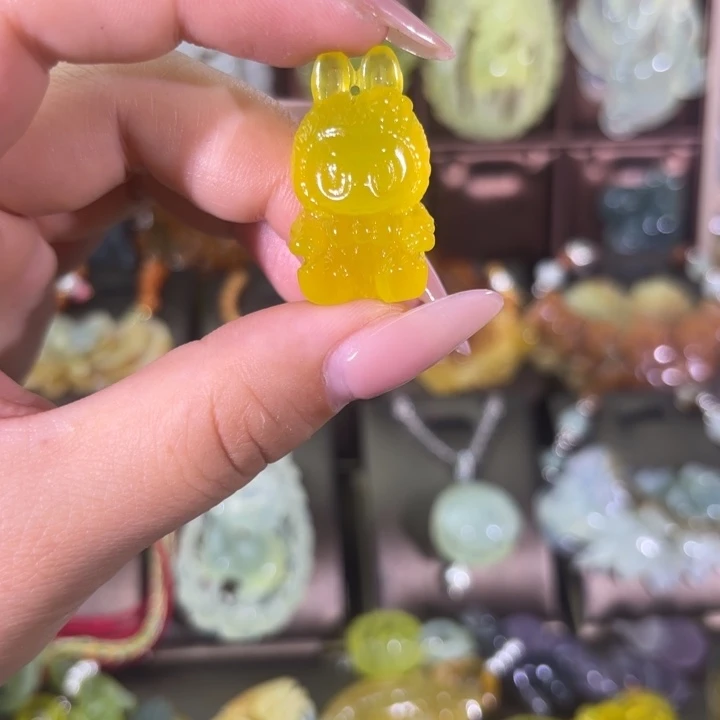 蛇纹石玉合金颈饰安*?