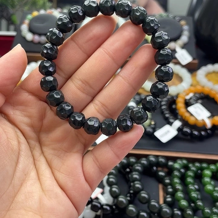 和田玉未镶嵌手串