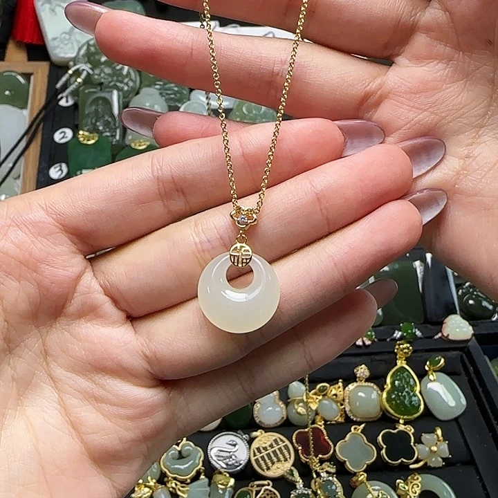 和田玉银S925镀金镶嵌吊坠(赠链)