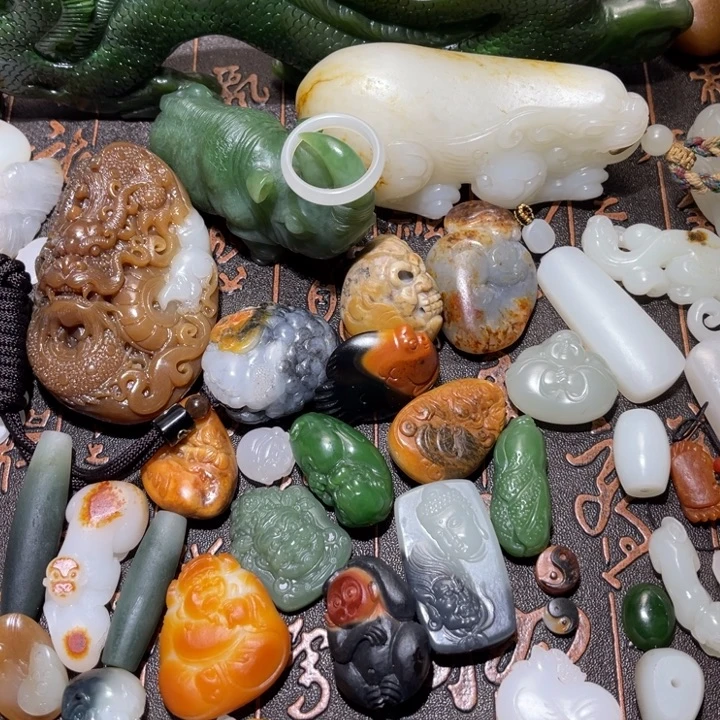 和田玉未镶嵌吊坠(不含链)