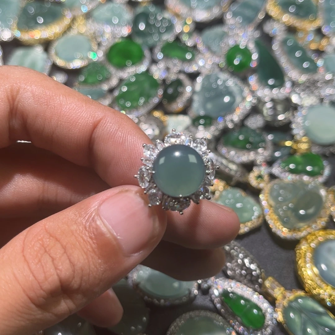 翡翠未镶嵌吊坠(不含链)