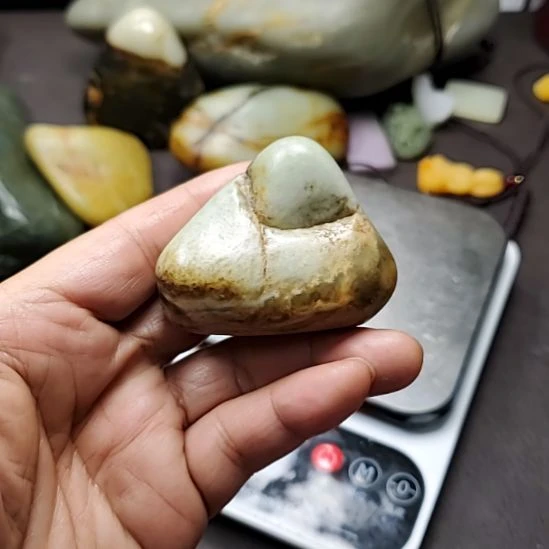 和田玉（糖玉）未镶嵌挂件