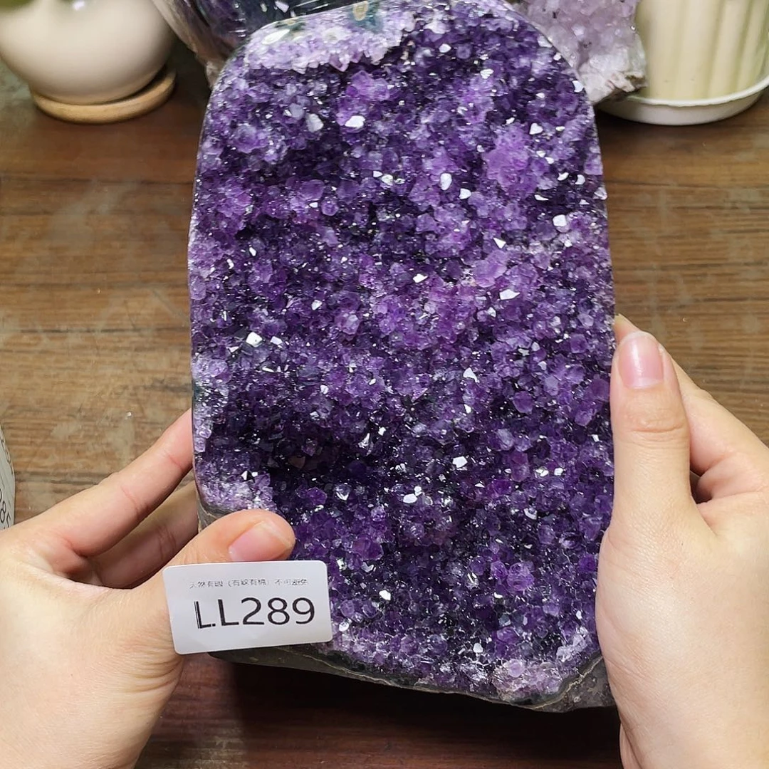 未镶嵌水晶大型摆件（非配饰）